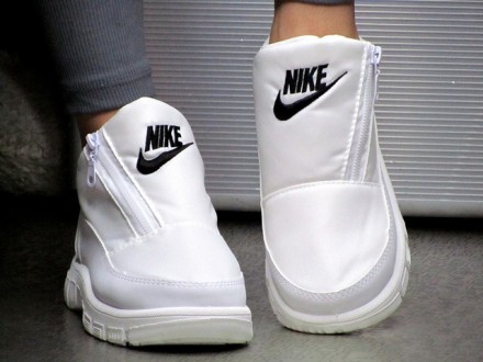 
Женские белые короткие Дутики Nike зимние
р.36,37
Размер в размер
36-23.5 см
37. . фото 3