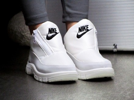 
Женские белые короткие Дутики Nike зимние
р.36,37
Размер в размер
36-23.5 см
37. . фото 10