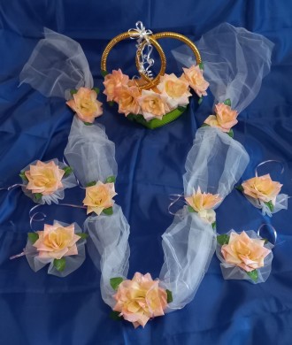Комплект украшений для свадебного автомобиля жениха и невесты - состав: персиков. . фото 2