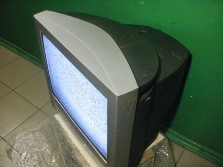 Цветной телевизор корейская сборка LG с плоским экраном диагональ 54см  хорошо п. . фото 7