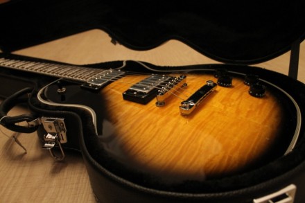 Добротный Gibson Les Paul Custom Black Sun. Высокой качество. Снохшибательнный в. . фото 3