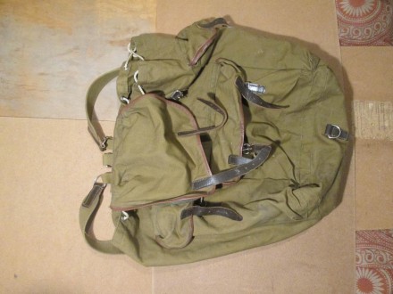 Рюкзак похідний, об'єм 35 л, розм (ВхШхГ) 42х30х27 см, не новий

Рюкзак б. . фото 3