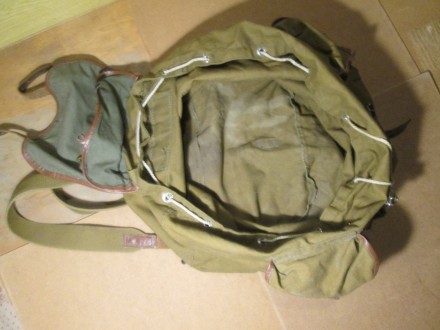 Рюкзак похідний, об'єм 35 л, розм (ВхШхГ) 42х30х27 см, не новий

Рюкзак б. . фото 9