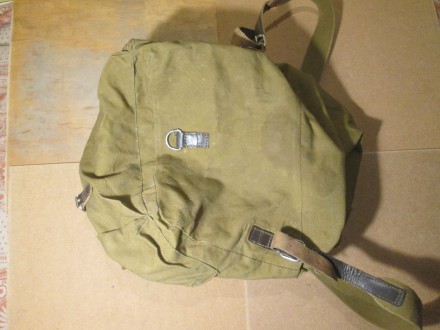 Рюкзак похідний, об'єм 35 л, розм (ВхШхГ) 42х30х27 см, не новий

Рюкзак б. . фото 8