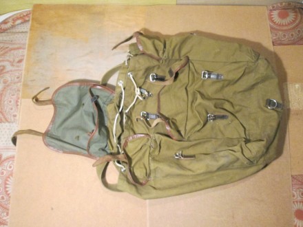 Рюкзак похідний, об'єм 35 л, розм (ВхШхГ) 42х30х27 см, не новий

Рюкзак б. . фото 2