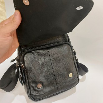  Ця шкіряна міська чоловіча сумка вам підійде, якщо ви віддаєте перевагу чорний . . фото 6
