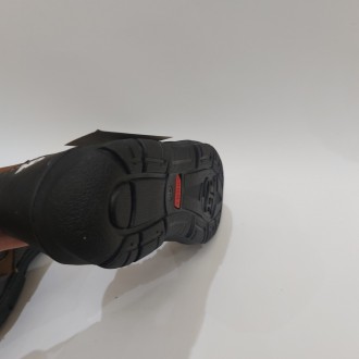 
Кросівки для хлопчика Фіксуються на нозі за допомогою шнурків.
Матеріал верху: . . фото 4