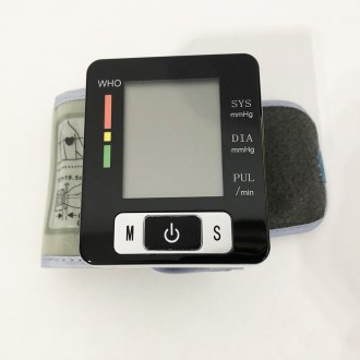 Пульсоксиметр FINGERTIP PULSE OXIMETER LK87 призначений для визначення кількості. . фото 5