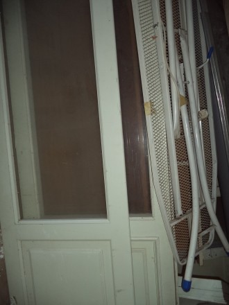 Двери межкомнатные деревянные с ручкой- защелкой, есть 2 шт, размеры: 200 см х 7. . фото 5