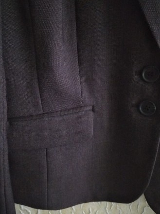 Качественный пиджак р.12, Next.
Цвет - коричневый, неоднотонный.
ПОГ 47 см.
Ш. . фото 5