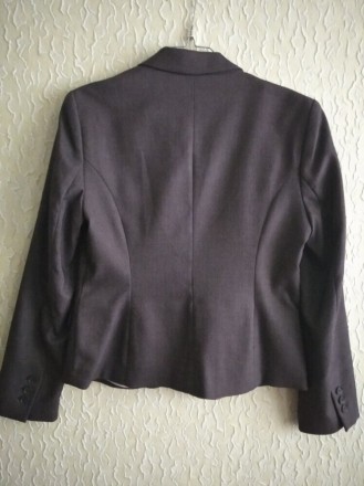 Качественный пиджак р.12, Next.
Цвет - коричневый, неоднотонный.
ПОГ 47 см.
Ш. . фото 6