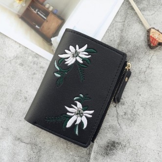 Женский мини кошелек с вышивкой цветочками, маленький портмоне клатч вышивка
Хар. . фото 7