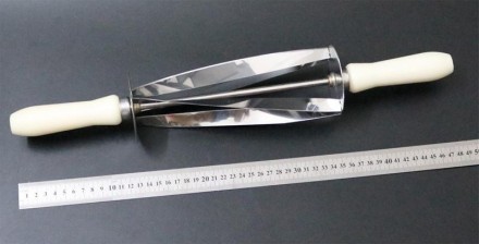 Скалка-нож для нарезки круассанов.
С его помощью можно легко и быстро создавать . . фото 4