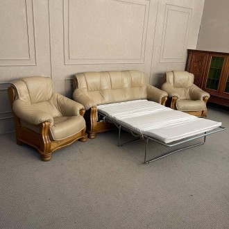Б/в дуже гарний стан
В комплект входить тримісний , двохмісний диван та крісло
Д. . фото 3