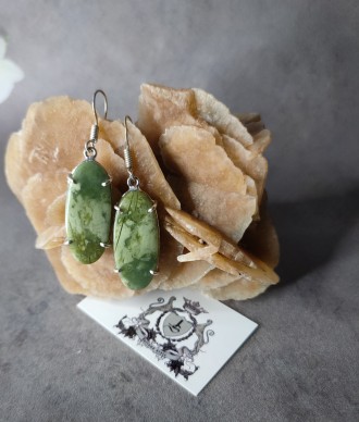 Пропонуємо Вам придбати сережки з натуральним каменем зелений опал .
	
	
	
	Виро. . фото 2