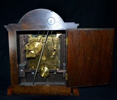 Каминные часы начала-середины 20-го века. Механизм Junghans с боем, латунный циф. . фото 4