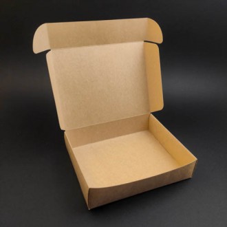 Картонная упаковка для суши изготовлена из первичного крафта и надежно закрывает. . фото 4