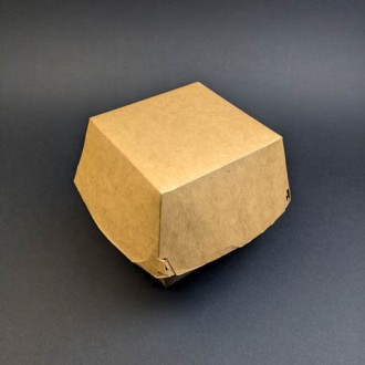 Картонная упаковка для бургера изготовлена из первичного крафта и надежно закрыв. . фото 3