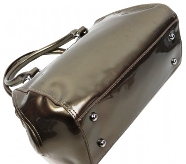 Перламутровая женская кожаная лаковая сумка Giorgio Ferretti бежевая
Описание мо. . фото 7