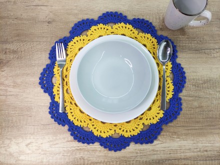 Декоративное желто-синие салфетки для сервировки стола под тарелки и чашки – под. . фото 6
