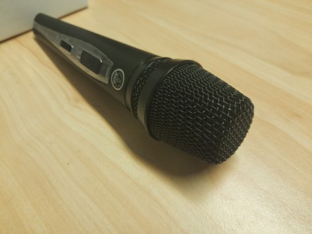 
Ручной микрофон б/у AKG HT45 в хорошем состоянии. Полностью рабочий, все функци. . фото 4