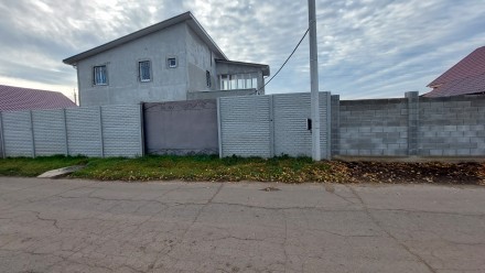 Хозяйский дом на 5 сотках земли, правильной формы. (смт.Великий Дальник). Одеса. фото 1 Хозяйский дом на 5 сотках земли, правильной формы. (смт.Великий Дальник). Одеса. фото 1