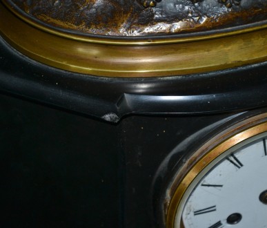 Каминные часы.
Конец XIX века, Франция.
Бронза, черный камень.
1/2 бой, месяч. . фото 6