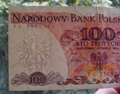Продам банкноту Польской Народной Республики  номиналом 100 злотых 1986 года.

. . фото 8