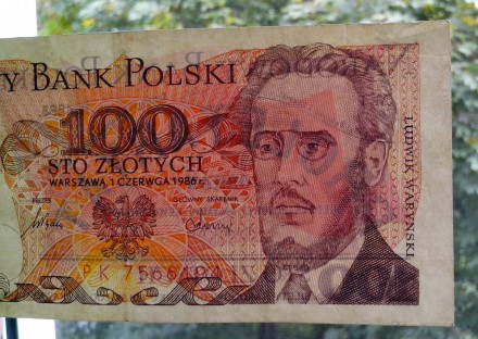 Продам банкноту Польской Народной Республики  номиналом 100 злотых 1986 года.

. . фото 5