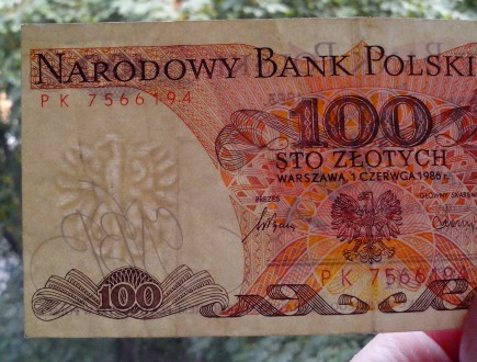 Продам банкноту Польской Народной Республики  номиналом 100 злотых 1986 года.

. . фото 4