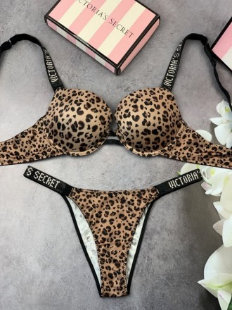 Комплект женский Victoria’s Secret Rhinestone
Трусики + топ в пакете и упаковочн. . фото 6