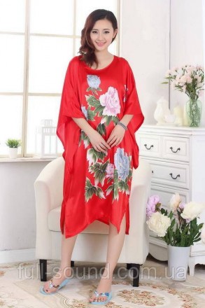 Элегантное атласное платье кимоно с небольшими разрезиками по бокам внизу, разме. . фото 4