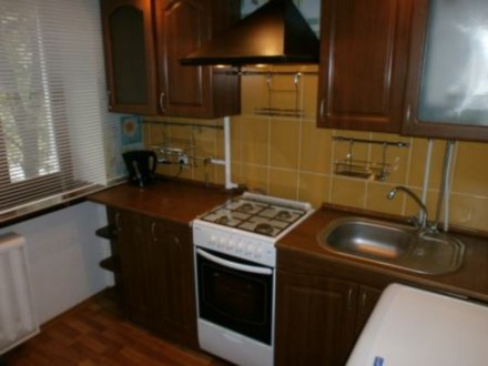 1 комнатная квартира в р-н Фурманова,есть вся мебель и техника(холодильник,стира. . фото 3