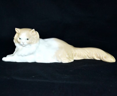 Фарфоровая статуэтка "Кот".
 Размер 28 х 8 см.
 Производство фабрики. . фото 2