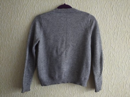 Плотный теплый свитер для дома, на девочку 9-11 лет.
Цвет - серый.
Состояние- . . фото 3