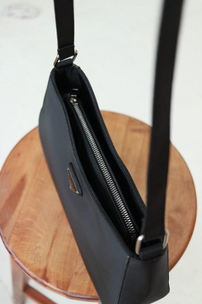 ✨Новинка ✨ 
 
Брендовая женская сумка клатч Prada, довольно вместительная и удоб. . фото 3