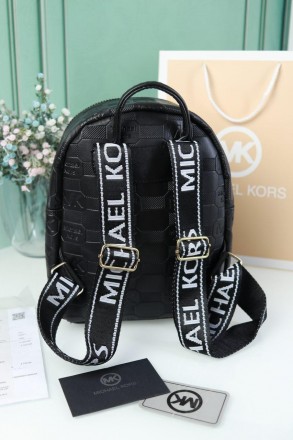 
Перед вами люксовый женский рюкзак Michael Kors брендовый рюкзак в цвете черный. . фото 8