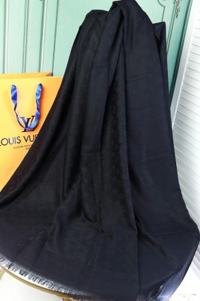 Самый популярный палантин,шарф от Louis Vuitton LV ― с монограммами в стильном ч. . фото 3