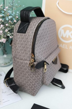 
Перед вами женский рюкзак Michael Kors брендовый рюкзак в сером цвете.
Одно отд. . фото 5