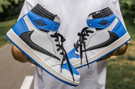 Кроссовки мужские синие Air Jordan Retro 1 Hihg x Fragment x Travis Scott
Идеаль. . фото 6