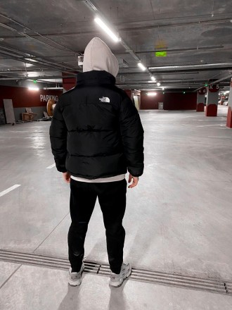 
Куртка мужская зимняя чёрная однотонная без капюшона с логотипом The North Face. . фото 5