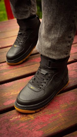 Кроссовки мужские черные Nike Air Force 1 Gore-Tex black
Высокие мужские кроссов. . фото 3