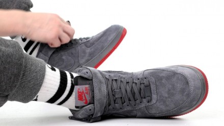 Кроссовки мужские серые Nike Air Force 1 High Grey
Высокие мужские кроссовки Най. . фото 7