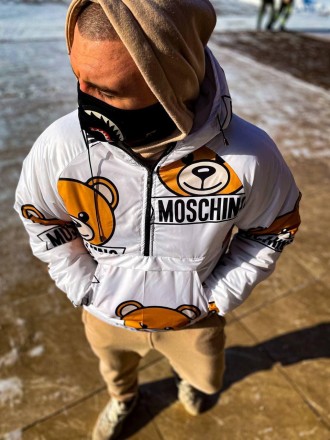 
Анорак куртка мужская белая весна-осень с капюшоном с принтом Moschino
Мужскую . . фото 4