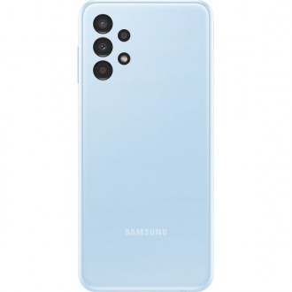 Обновленный смартфон Samsung из самой популярной серии, да ещё и без выступающей. . фото 4