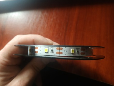 Светодиодная SMD2835 USB лента, 5 метров, цвет белый.

Гибкая светодиодная лен. . фото 7