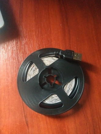 Светодиодная SMD2835 USB лента, 5 метров, цвет белый.

Гибкая светодиодная лен. . фото 8