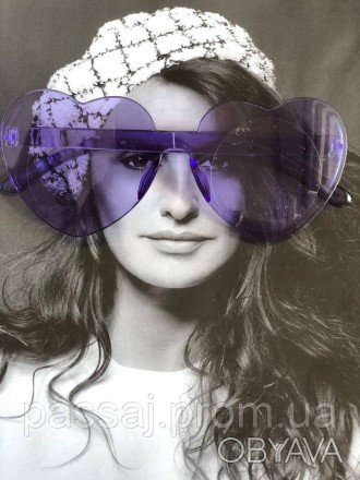 Стильные очки фиолетовые 
защита от солнца 400UV
очень красивые и нежные
 
Доста. . фото 1