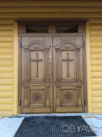 Двері в церкву дубові, броньовані з фасадами з натурального дерева, атмосферості. . фото 1