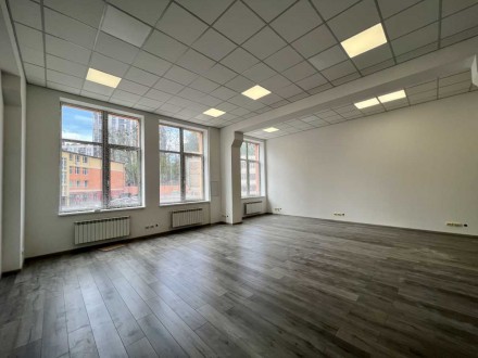В новом БЦ по ул.Глубочицкая,17 продаётся офис 90.6 м.кв. Офис расположен на шес. . фото 9